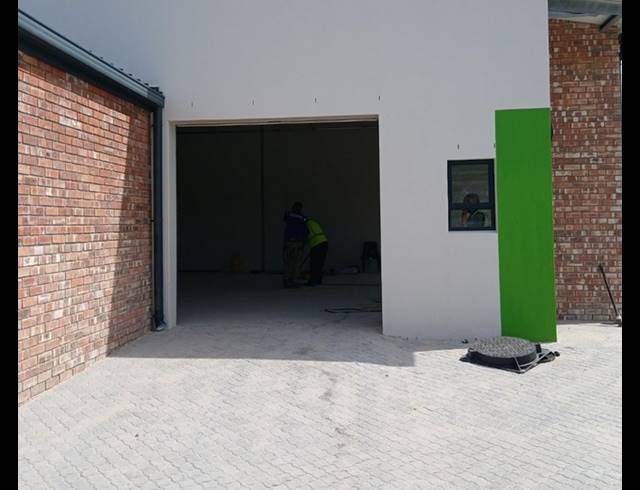 104M² WAREHOUSE TO LET IN OTTERY